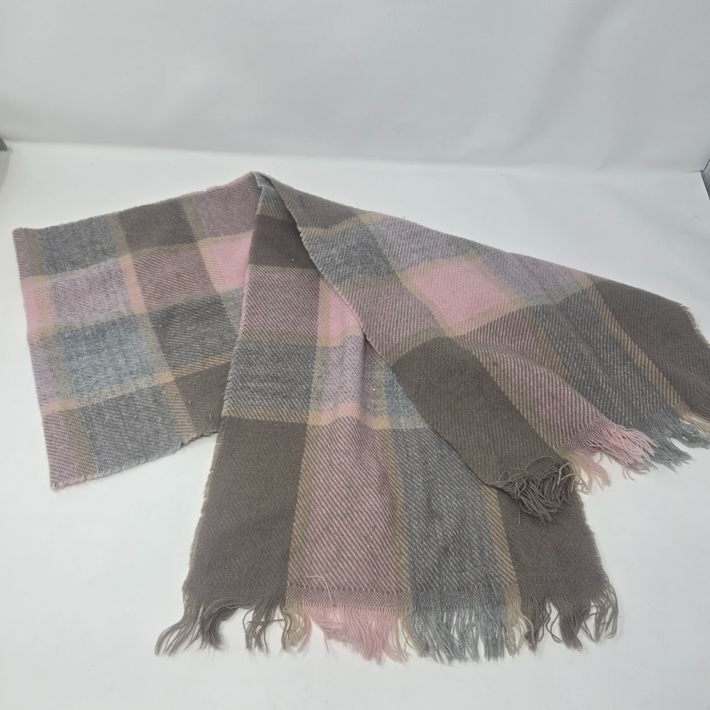 Vintage Courtelle Plaid Scarf Grey Pink Acrylic Made in France 52x12 Fringed